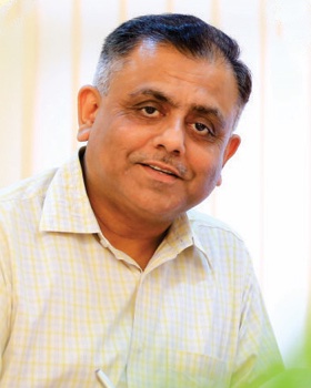 Dr. Rajiv Thakur